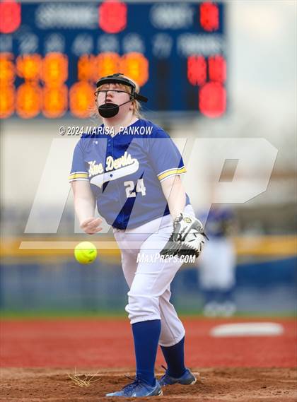 Thumbnail 2 in Bishop Grimes vs Cato-Meridian photogallery.