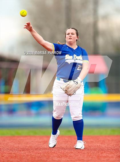 Thumbnail 1 in Bishop Grimes vs Cato-Meridian photogallery.