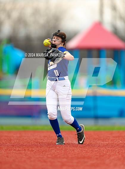 Thumbnail 1 in Bishop Grimes vs Cato-Meridian photogallery.