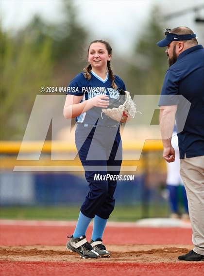Thumbnail 2 in Bishop Grimes vs Cato-Meridian photogallery.