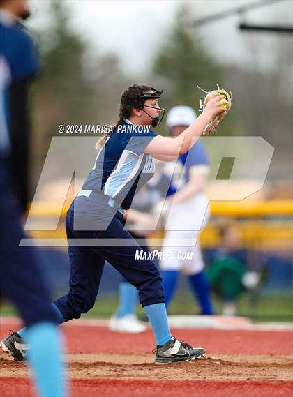 Thumbnail 2 in Bishop Grimes vs Cato-Meridian photogallery.