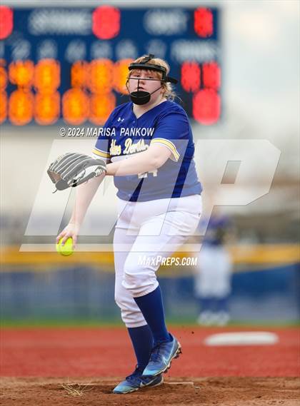 Thumbnail 2 in Bishop Grimes vs Cato-Meridian photogallery.