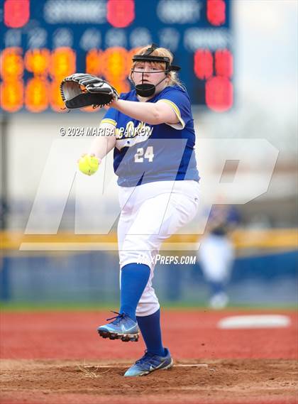 Thumbnail 1 in Bishop Grimes vs Cato-Meridian photogallery.