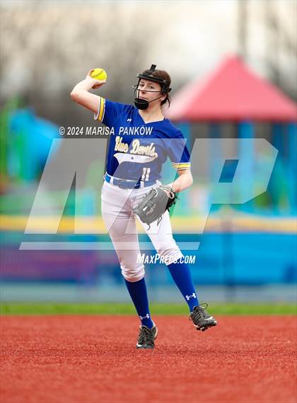 Thumbnail 2 in Bishop Grimes vs Cato-Meridian photogallery.
