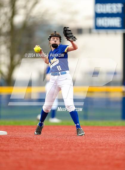 Thumbnail 1 in Bishop Grimes vs Cato-Meridian photogallery.