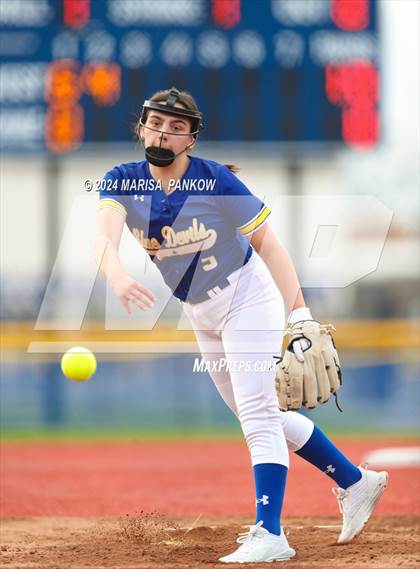 Thumbnail 2 in Bishop Grimes vs Cato-Meridian photogallery.
