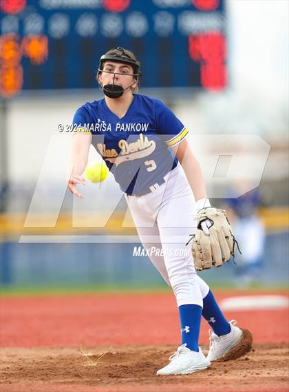 Thumbnail 3 in Bishop Grimes vs Cato-Meridian photogallery.