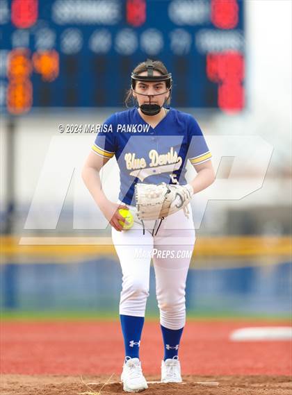 Thumbnail 2 in Bishop Grimes vs Cato-Meridian photogallery.