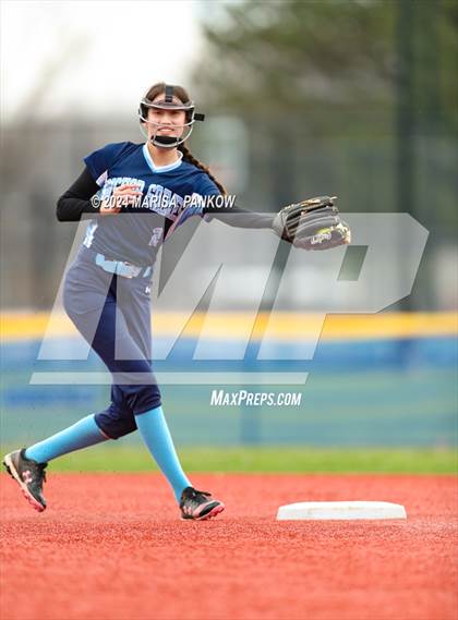 Thumbnail 2 in Bishop Grimes vs Cato-Meridian photogallery.