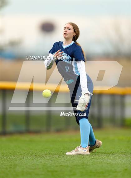 Thumbnail 2 in Bishop Grimes vs Cato-Meridian photogallery.