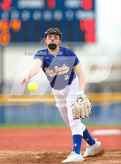 Thumbnail 3 in Bishop Grimes vs Cato-Meridian photogallery.