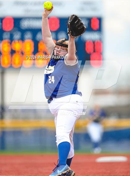 Thumbnail 2 in Bishop Grimes vs Cato-Meridian photogallery.