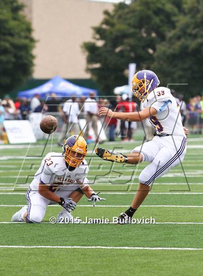 Thumbnail 3 in De La Salle Collegiate vs. King (Tim Horton Prep Kickoff Classic) photogallery.