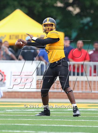 Thumbnail 1 in De La Salle Collegiate vs. King (Tim Horton Prep Kickoff Classic) photogallery.