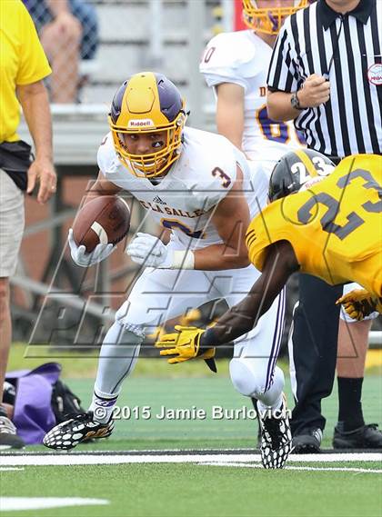 Thumbnail 2 in De La Salle Collegiate vs. King (Tim Horton Prep Kickoff Classic) photogallery.