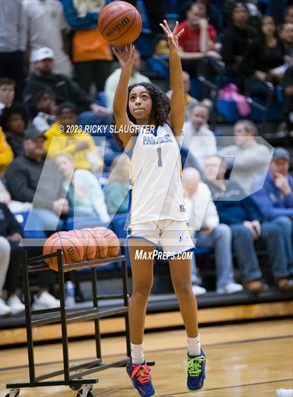 Thumbnail 2 in Simeon vs. Vashon (Bank of O'Fallon Shootout) photogallery.