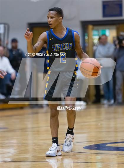Thumbnail 3 in Simeon vs. Vashon (Bank of O'Fallon Shootout) photogallery.