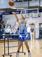 Photo from the gallery "Simeon vs. Vashon (Bank of O'Fallon Shootout)"