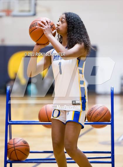 Thumbnail 1 in Simeon vs. Vashon (Bank of O'Fallon Shootout) photogallery.