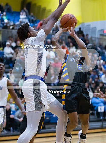 Thumbnail 2 in Simeon vs. Vashon (Bank of O'Fallon Shootout) photogallery.