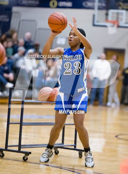 Thumbnail 3 in Simeon vs. Vashon (Bank of O'Fallon Shootout) photogallery.