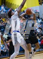 Photo from the gallery "Simeon vs. Vashon (Bank of O'Fallon Shootout)"