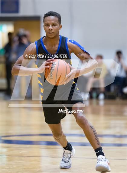 Thumbnail 2 in Simeon vs. Vashon (Bank of O'Fallon Shootout) photogallery.