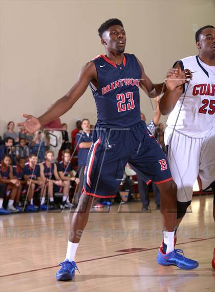 Thumbnail 3 in Brentwood School vs. Bellarmine-Jefferson (MaxPreps Holiday Classic) photogallery.