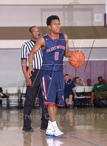 Thumbnail 2 in Brentwood School vs. Bellarmine-Jefferson (MaxPreps Holiday Classic) photogallery.