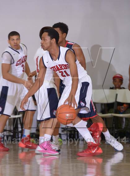 Thumbnail 1 in Brentwood School vs. Bellarmine-Jefferson (MaxPreps Holiday Classic) photogallery.