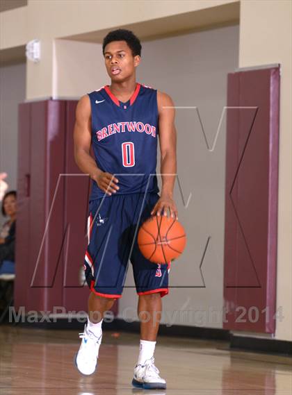Thumbnail 2 in Brentwood School vs. Bellarmine-Jefferson (MaxPreps Holiday Classic) photogallery.