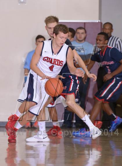 Thumbnail 3 in Brentwood School vs. Bellarmine-Jefferson (MaxPreps Holiday Classic) photogallery.