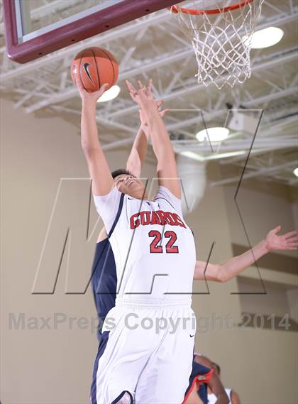 Thumbnail 3 in Brentwood School vs. Bellarmine-Jefferson (MaxPreps Holiday Classic) photogallery.