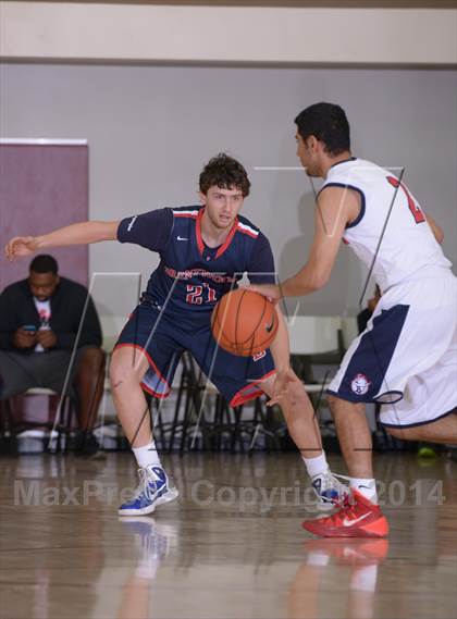 Thumbnail 3 in Brentwood School vs. Bellarmine-Jefferson (MaxPreps Holiday Classic) photogallery.