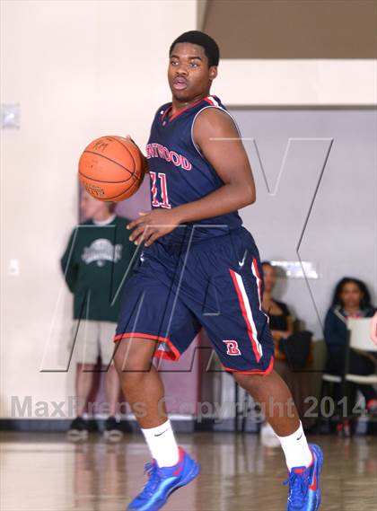 Thumbnail 2 in Brentwood School vs. Bellarmine-Jefferson (MaxPreps Holiday Classic) photogallery.