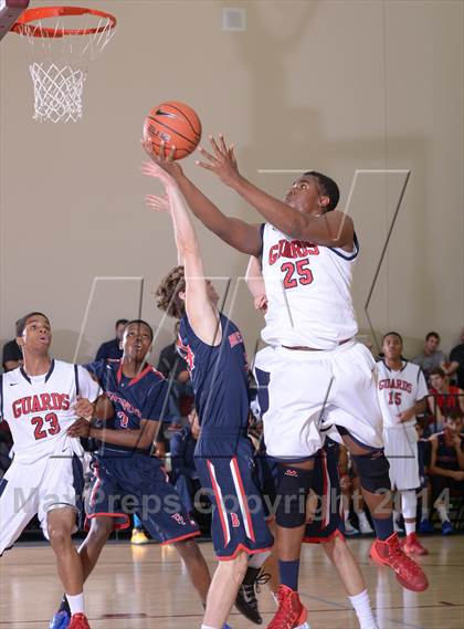 Thumbnail 3 in Brentwood School vs. Bellarmine-Jefferson (MaxPreps Holiday Classic) photogallery.