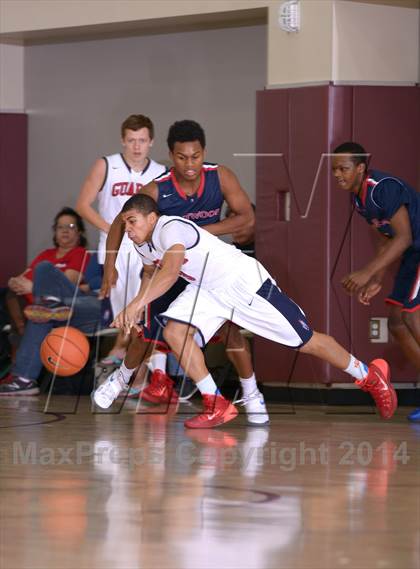 Thumbnail 1 in Brentwood School vs. Bellarmine-Jefferson (MaxPreps Holiday Classic) photogallery.