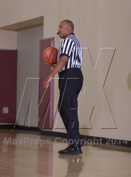 Thumbnail 1 in Brentwood School vs. Bellarmine-Jefferson (MaxPreps Holiday Classic) photogallery.