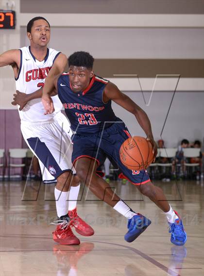 Thumbnail 3 in Brentwood School vs. Bellarmine-Jefferson (MaxPreps Holiday Classic) photogallery.
