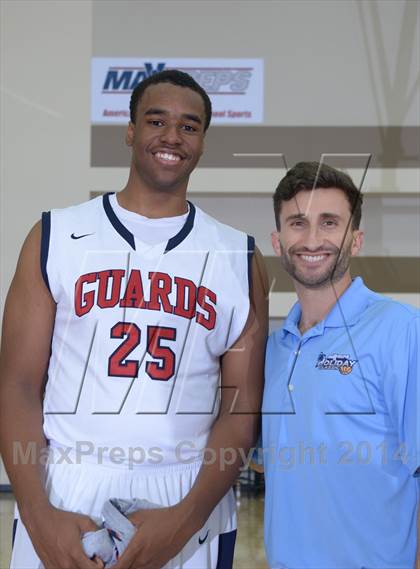 Thumbnail 1 in Brentwood School vs. Bellarmine-Jefferson (MaxPreps Holiday Classic) photogallery.