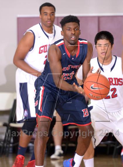 Thumbnail 3 in Brentwood School vs. Bellarmine-Jefferson (MaxPreps Holiday Classic) photogallery.