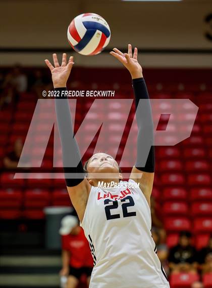 Thumbnail 1 in Prosper @ Lovejoy photogallery.