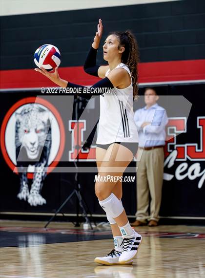 Thumbnail 1 in Prosper @ Lovejoy photogallery.