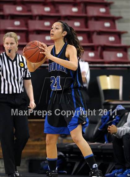 Thumbnail 3 in Windward vs. St. Mary's (CIF State D4 Final) photogallery.