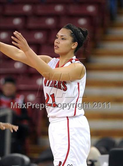 Thumbnail 2 in Windward vs. St. Mary's (CIF State D4 Final) photogallery.