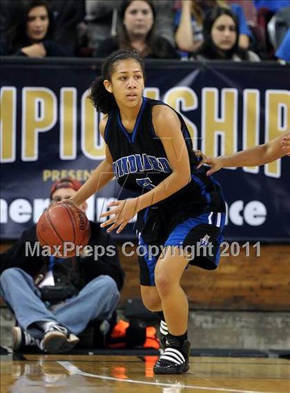 Thumbnail 1 in Windward vs. St. Mary's (CIF State D4 Final) photogallery.