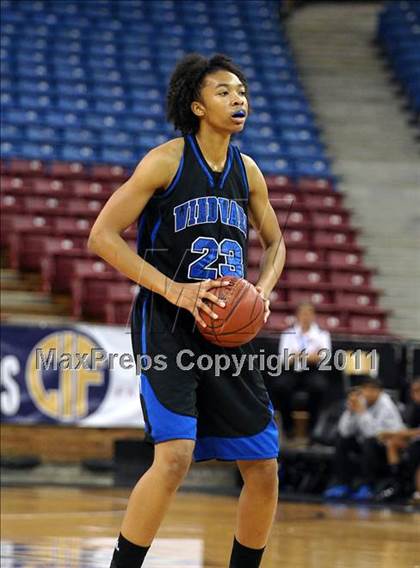 Thumbnail 3 in Windward vs. St. Mary's (CIF State D4 Final) photogallery.