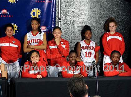 Thumbnail 1 in Windward vs. St. Mary's (CIF State D4 Final) photogallery.