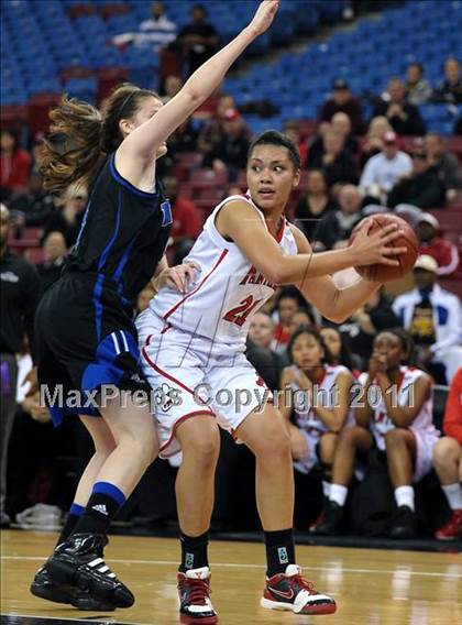 Thumbnail 2 in Windward vs. St. Mary's (CIF State D4 Final) photogallery.