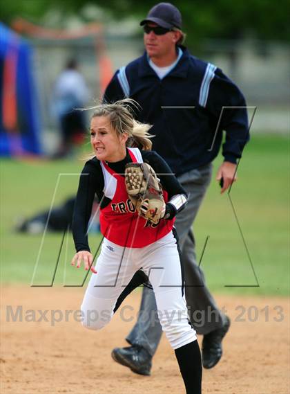 Thumbnail 1 in Teton vs Homedale (IHSAA 3A Playoff) photogallery.